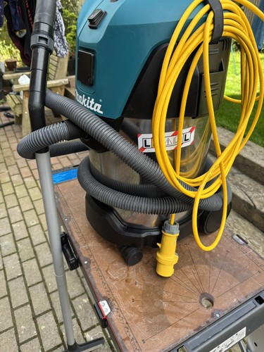 Makita vc3011l 110v - vc3011l, l-class