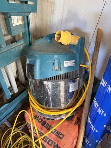 Makita vc4210m 110v vacuum - vc4210m,